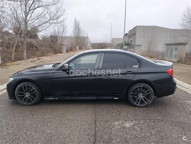 Usado BMW 318 Comfort Edition 143 CV (105 kW) 2012 Negro Berlina