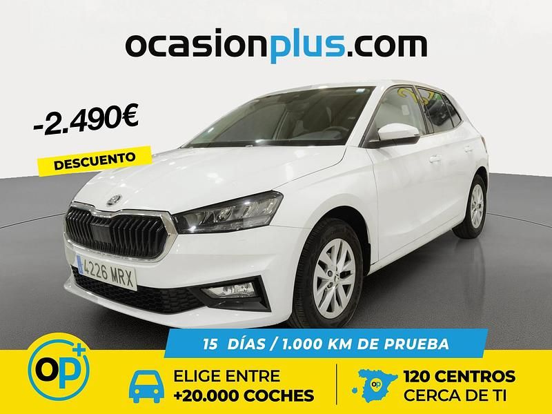 Blanco Usado 2024 Skoda Fabia Selection Utilitario | 15.850 € (Precio justo) - Imagen 1/4
