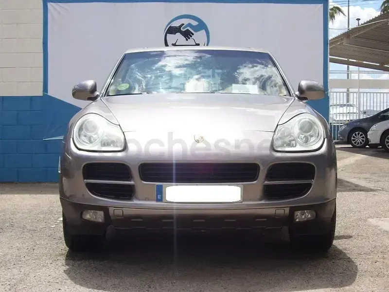 Käytetty Porsche Cayenne S 340 HP (250 kW) 2003 Ruskea Katumaasturi