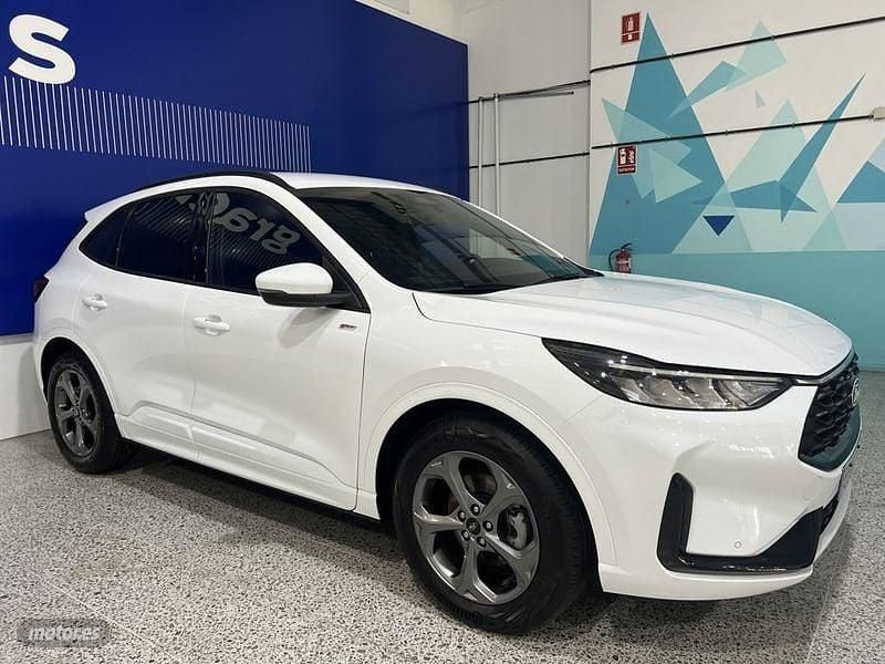 Blanco Usado 2024 Ford Kuga ST-Line SUV | 27.995 € (Precio justo) - Imagen 1/4