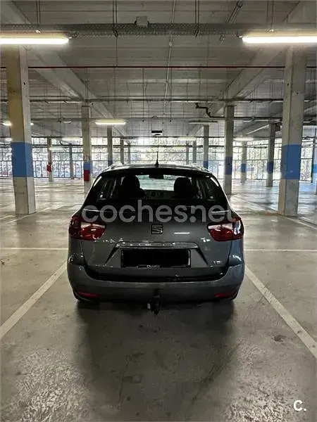 Usado Seat Ibiza ST Style 105 CV (77 kW) 2014 Gris / plata Familiar