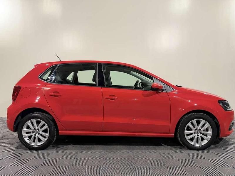 Usado VW Polo Advance 90 CV (66 kW) 2016 Rojo Utilitario