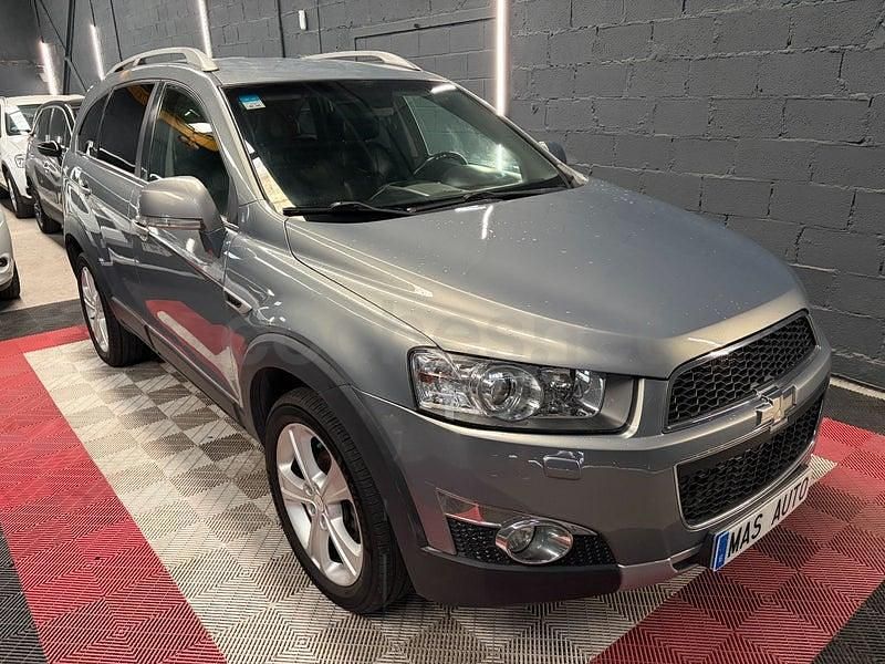 Usado Chevrolet Captiva LT 184 CV (135 kW) 2012 Gris / plata SUV