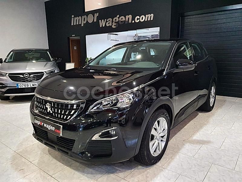 Usado Peugeot 3008 Active 120 CV (88 kW) 2017 Negro SUV