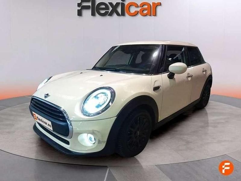Usado Mini Cooper 102 CV (75 kW) 2019 Beige Utilitario
