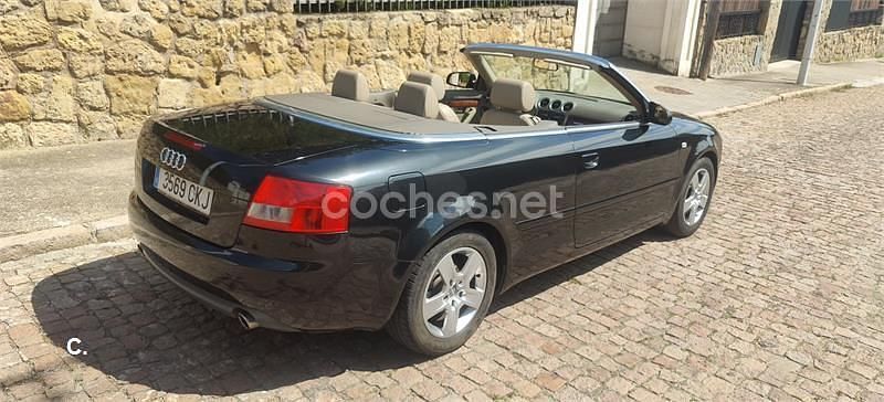 Usado Audi A4 Cabriolet 220 CV (161 kW) 2003 Negro Descapotable