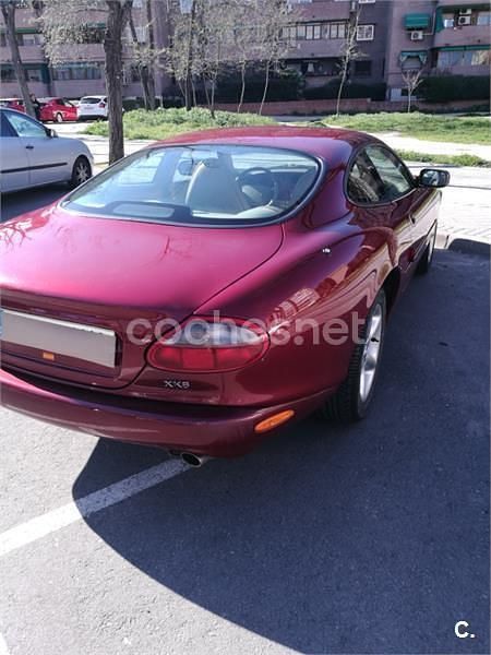 Usado Jaguar XK8 290 CV (213 kW) 2000 Rojo Coupe