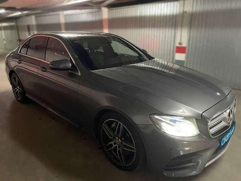 Usado Mercedes E350 258 CV (189 kW) 2017 Gris Berlina