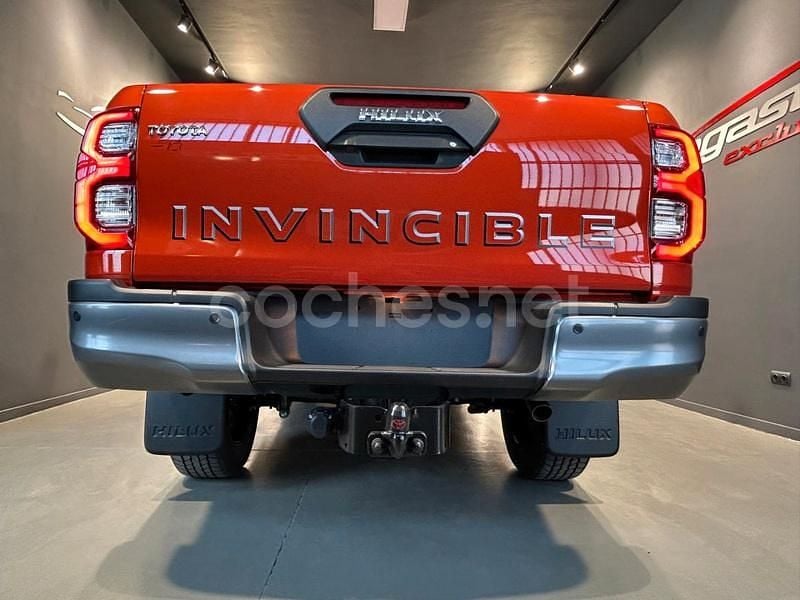 Naranja Nuevo 2025 Toyota HiLux Recogida | 50.900 € (Un poco caro) - Imagen 1/4