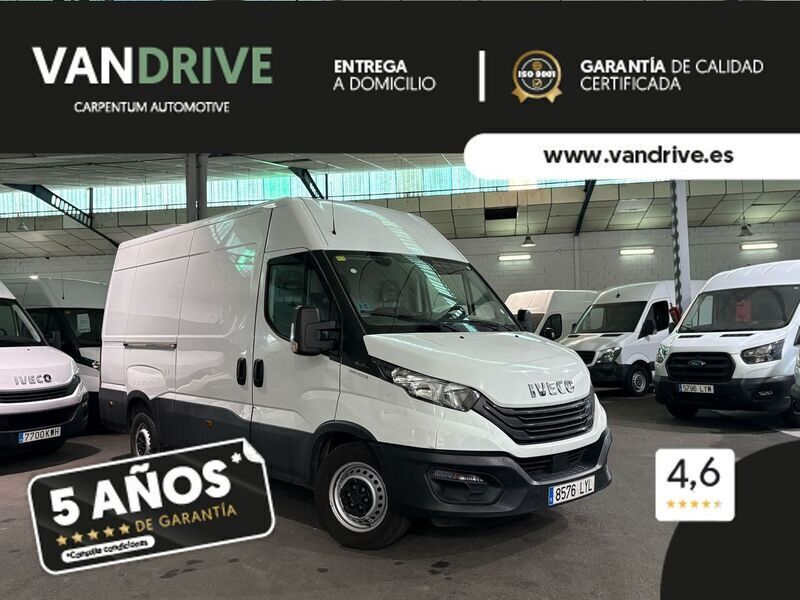 Blanco Usado 2022 Iveco Daily Berlina | 20.898 € (Precio justo) - Imagen 1/3