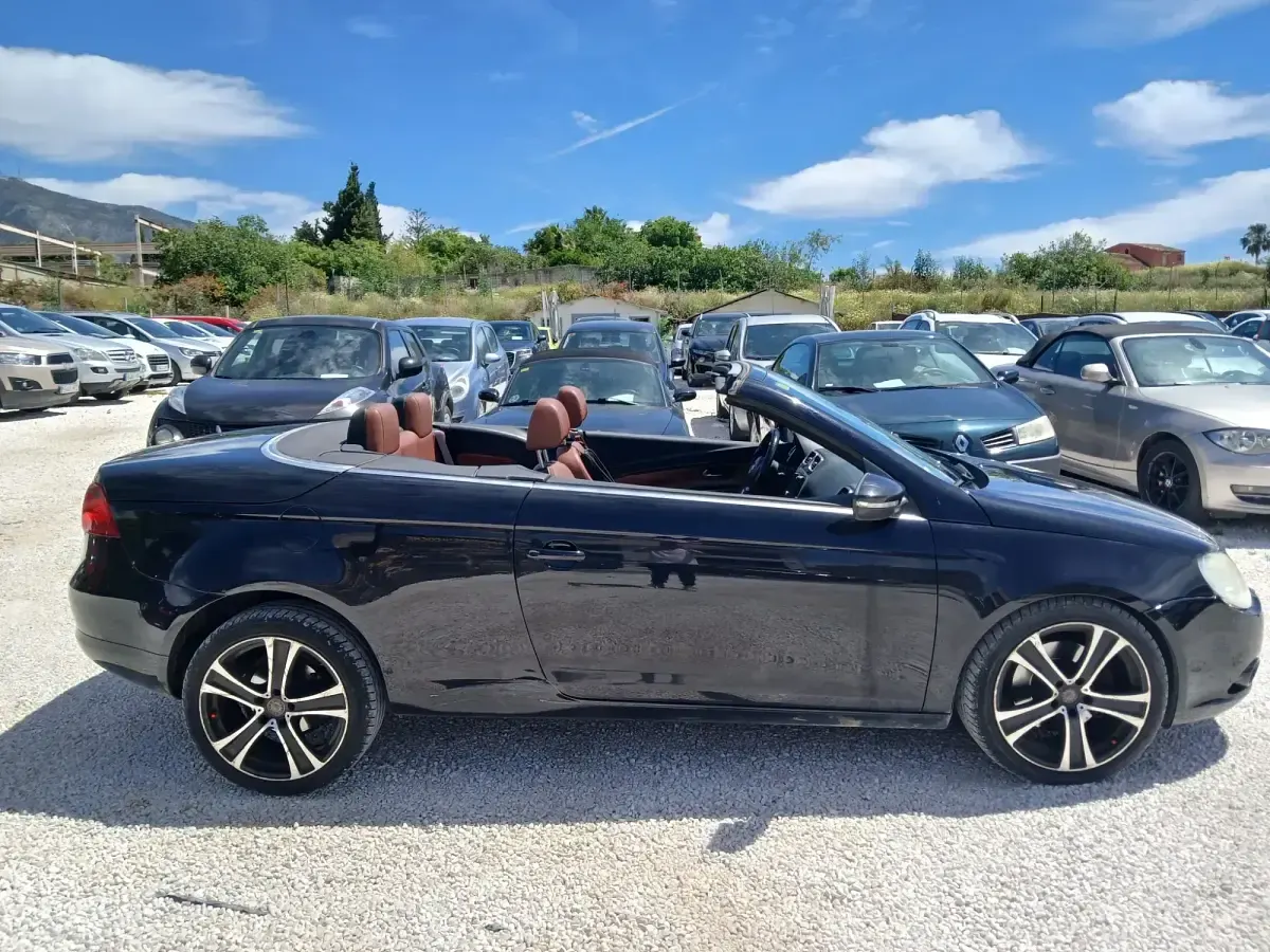 Usado VW Eos 210 CV (154 kW) 2010 Negro Descapotable