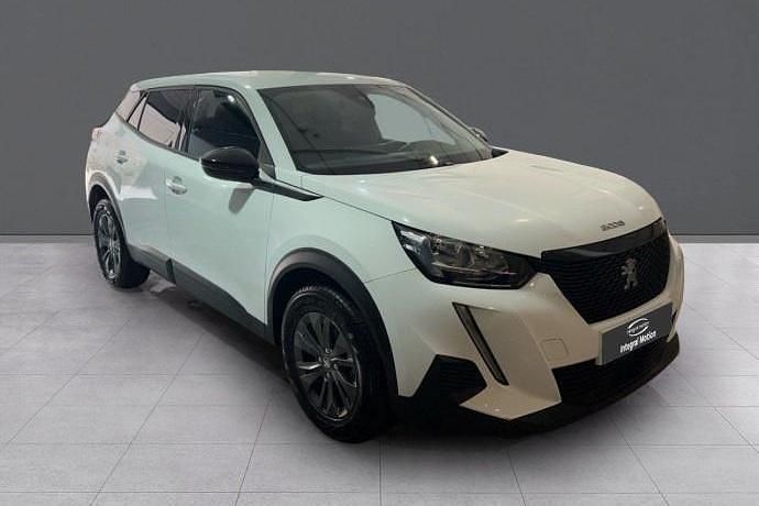 Usado Peugeot 2008 Active 110 CV (80 kW) 2022 SUV