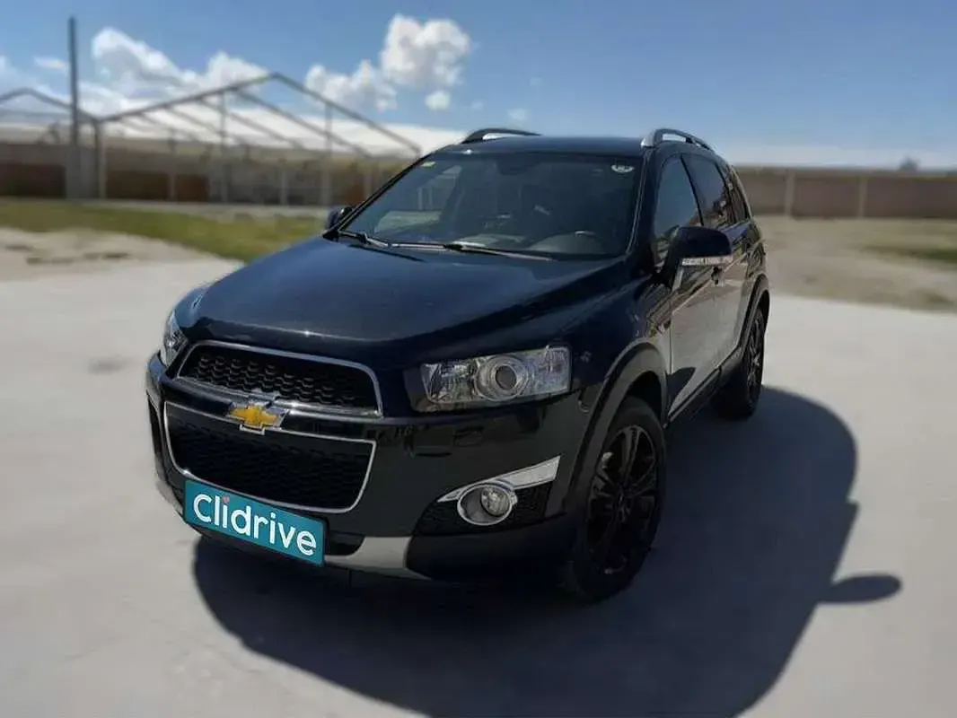 Usado Chevrolet Captiva LTZ 184 CV (135 kW) 2012 Negro SUV