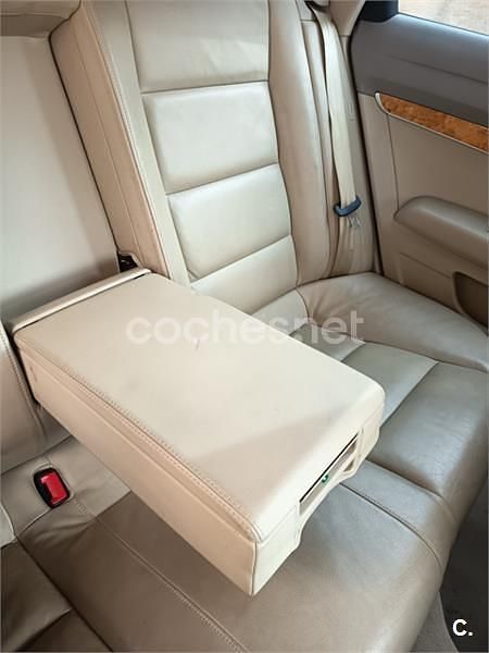 Usado Audi A6 225 CV (165 kW) 2004 Azul Berlina