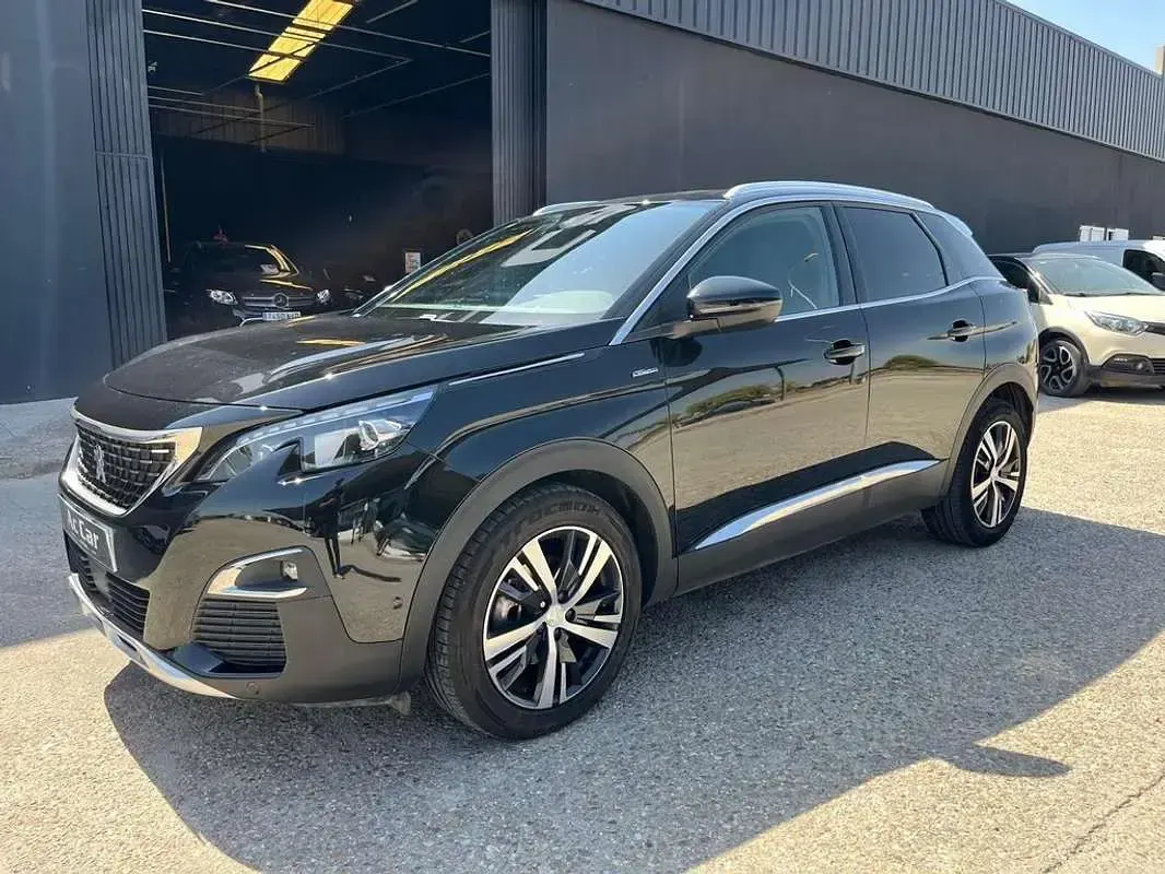 Usado Peugeot 3008 GT-line 179 CV (131 kW) 2020 Negro SUV