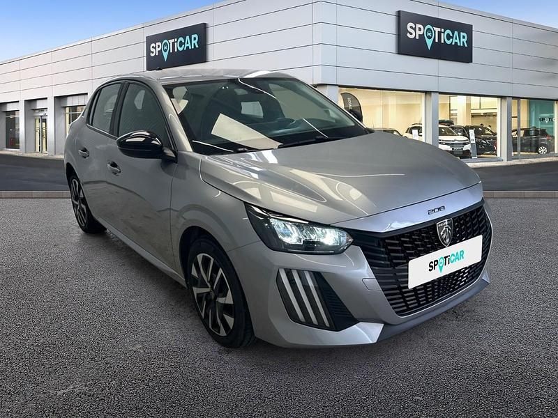 Usado Peugeot 208 Active 100 CV (73 kW) 2024 Gris Utilitario