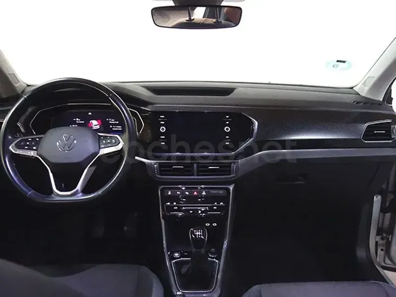 Usado VW T-Cross Sportline 110 CV (80 kW) 2022 Gris / plata SUV