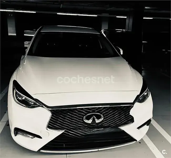 Usado Infiniti Q30 Premium 109 CV (80 kW) 2018 Blanco Berlina