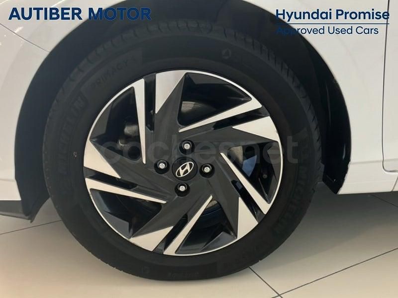 Usado Hyundai i20 100 CV (73 kW) 2021 Blanco Utilitario