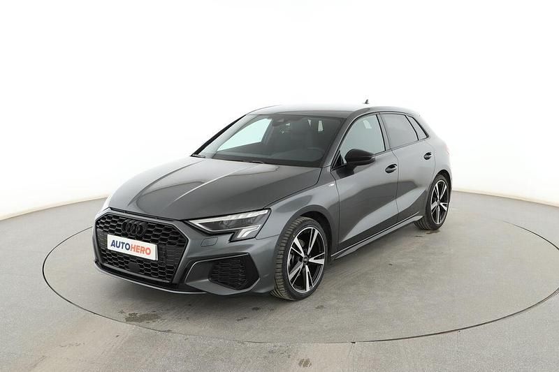 Usado Audi A3 Sportback e-tron Comfort 150 CV (110 kW) 2023 Gris Utilitario