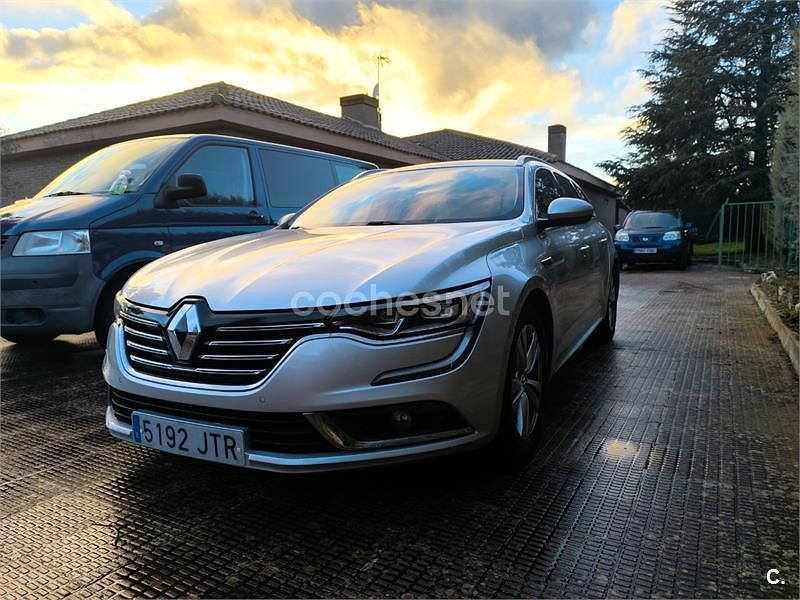 Usado Renault Talisman Zen 130 CV (95 kW) 2016 Gris / plata Familiar