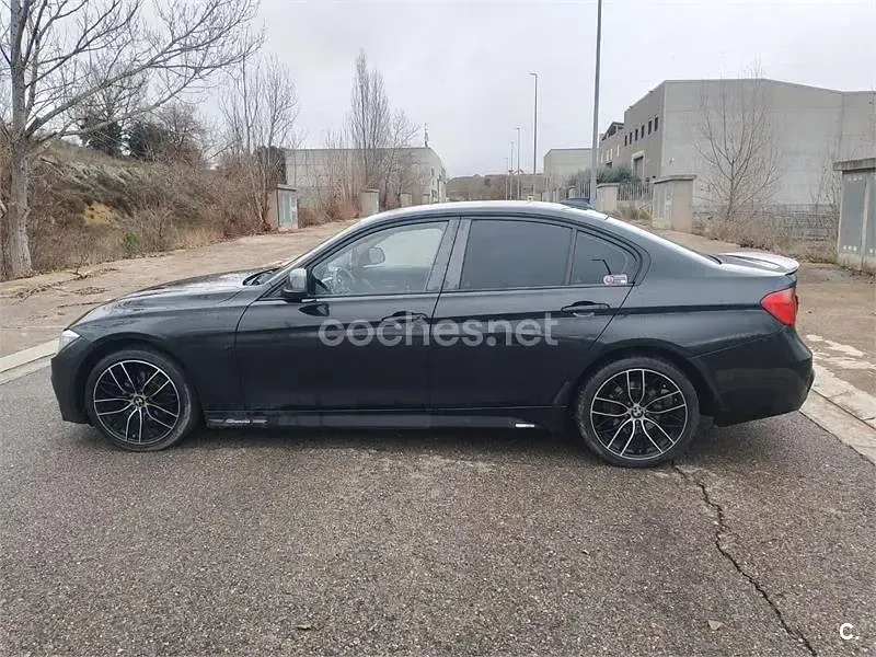Usado BMW 318 Comfort Edition 143 CV (105 kW) 2012 Negro Berlina