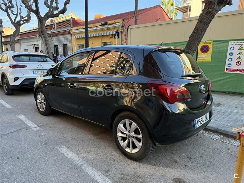 Usado Opel Corsa Selective 90 CV (66 kW) 2016 Negro Utilitario