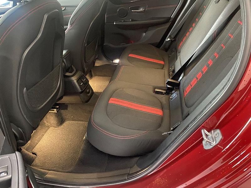 Usado BMW 218 Active Tourer 150 CV (110 kW) 2016 Rojo Monovolumen