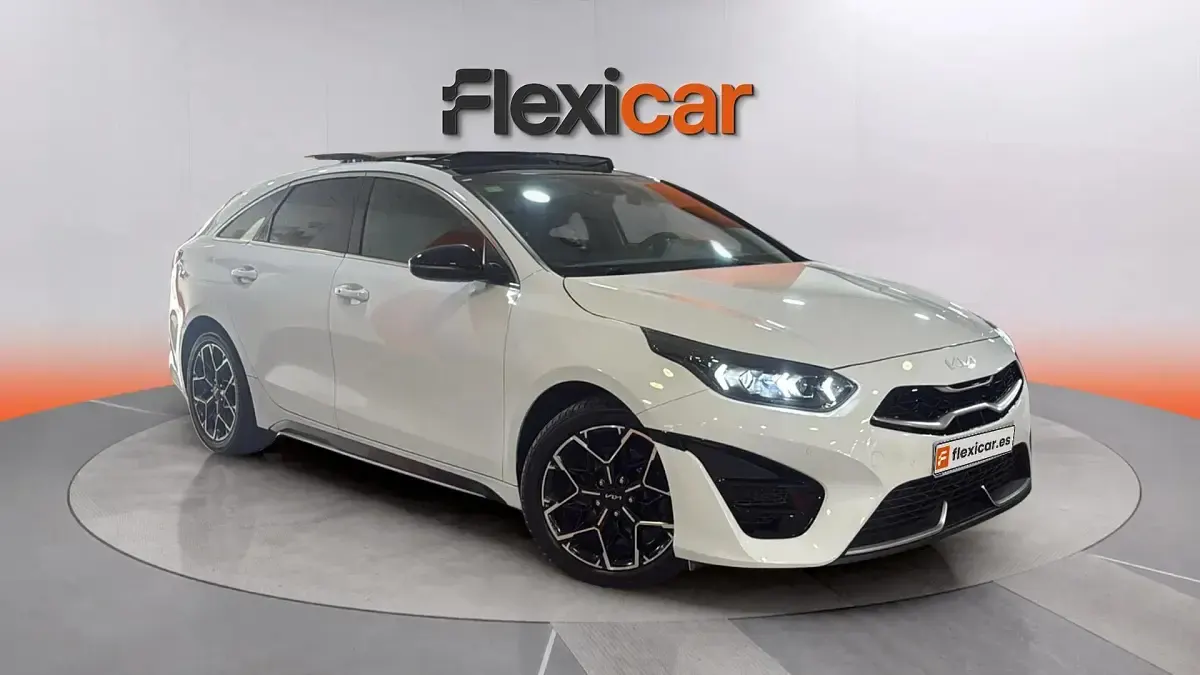 Usado Kia ProCeed GT-Line 120 CV (88 kW) 2022 Familiar