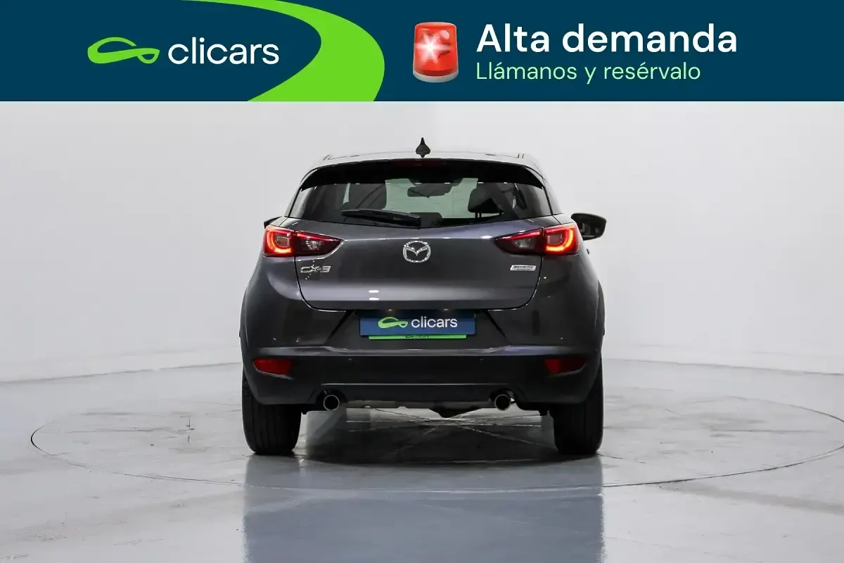 Usado Mazda CX-3 Luxury 120 CV (88 kW) 2017 Gris SUV