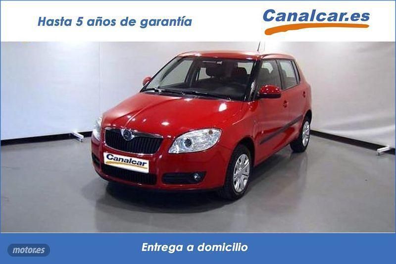 Rojo Usado 2010 Skoda Fabia Berlina | 4925 € (Precio justo) - Imagen 1/4