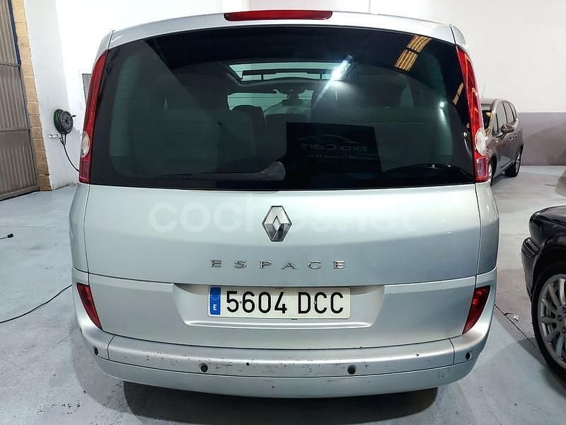 Usado Renault Espace Privilege 150 CV (110 kW) 2004 Gris / plata Monovolumen