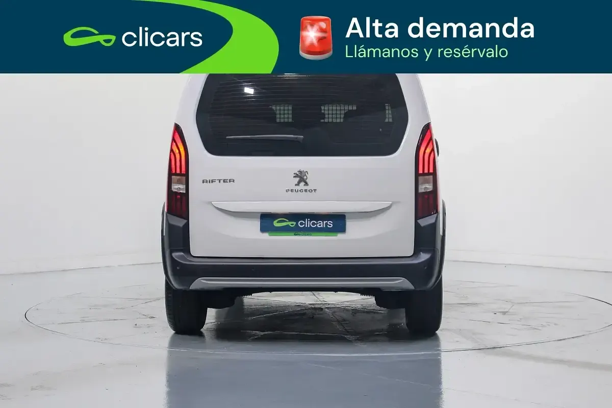 Usado Peugeot Rifter Allure 100 CV (73 kW) 2022 Blanco Monovolumen