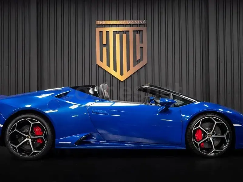 Usado Lamborghini Huracán 640 CV (470 kW) 2019 Azul Descapotable