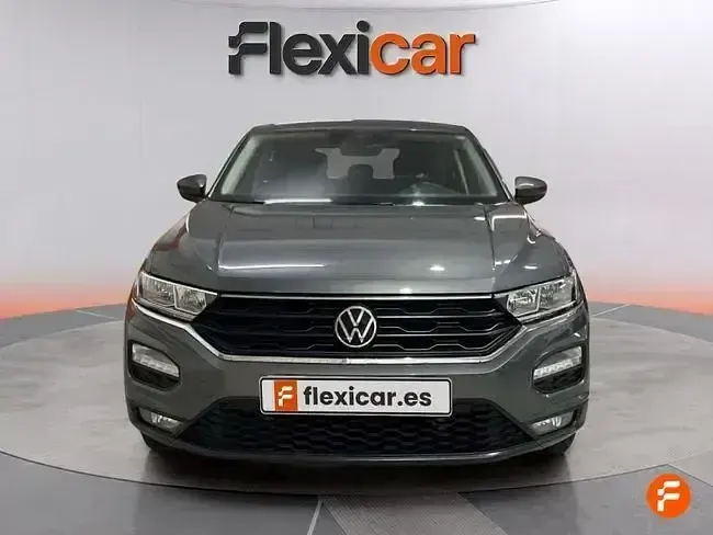 Usado VW T-Roc Advance 115 CV (84 kW) 2021 Gris / plata SUV