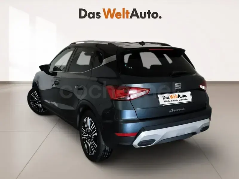 Usado Seat Arona Xperience 110 CV (80 kW) 2023 Gris SUV