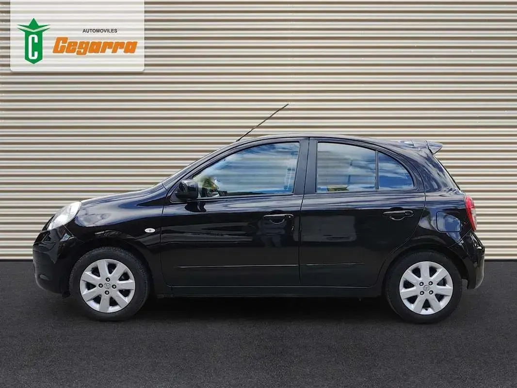 Usado Nissan Micra Acenta 98 CV (72 kW) 2012 Negro Utilitario