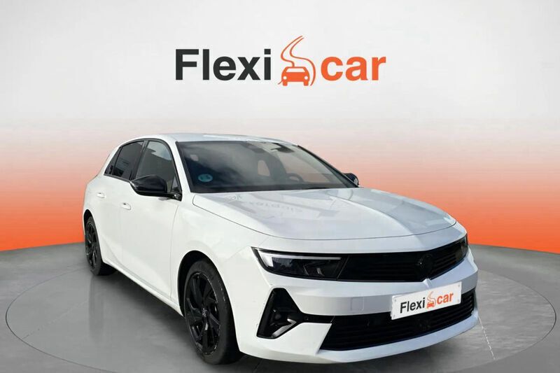 Blanco Usado 2023 Opel Astra Berlina | 15.490 € (Buen precio) - Imagen 1/4