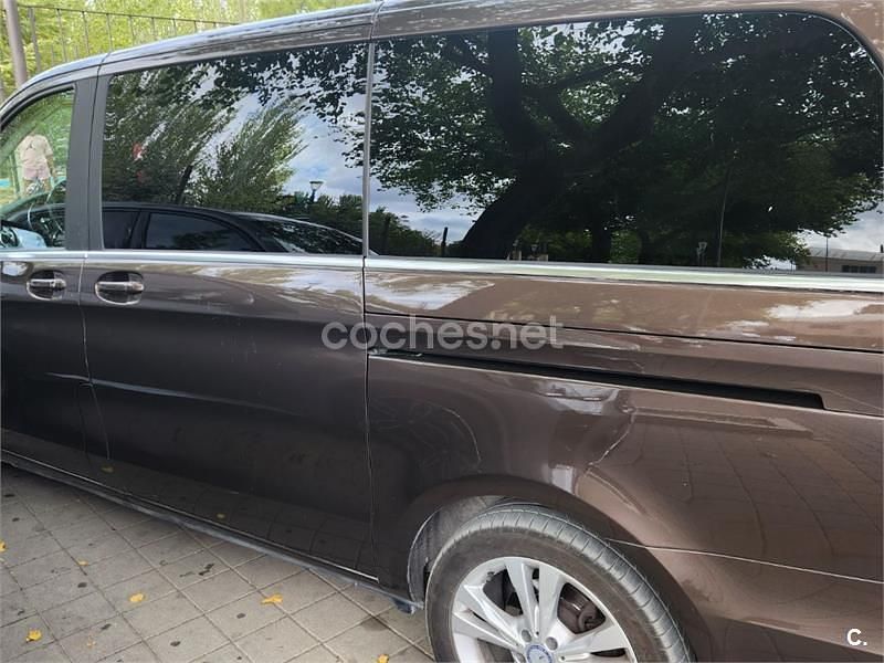 Usado Mercedes V250 Edition 1 190 CV (139 kW) 2015 Marrón Monovolumen