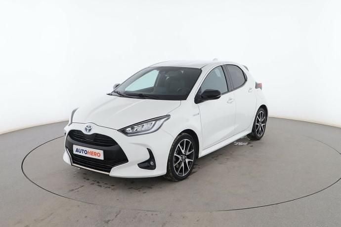 Blanco Usado 2021 Toyota Yaris Hybrid Style Utilitario | 17.499 € (Precio justo) - Imagen 1/3