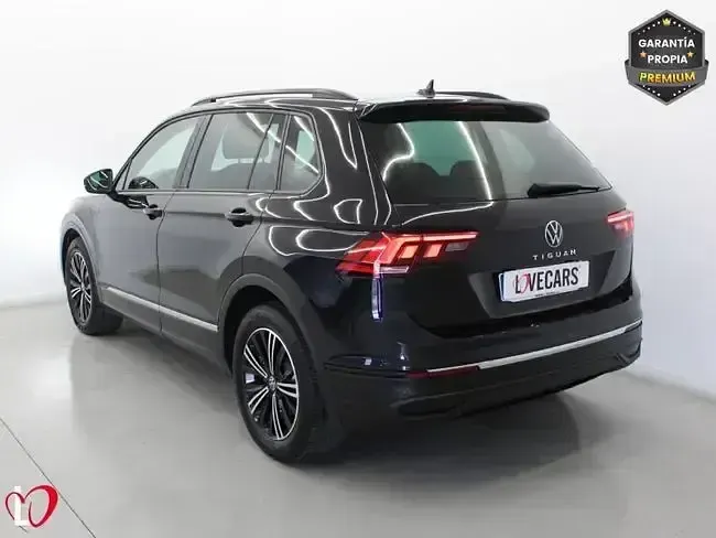 Usado VW Tiguan Life 150 HP (110 kW) 2023 Preto SUV