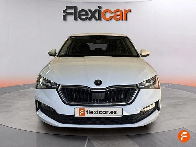 Usado Skoda Scala Ambition 110 CV (80 kW) 2021 Blanco Utilitario