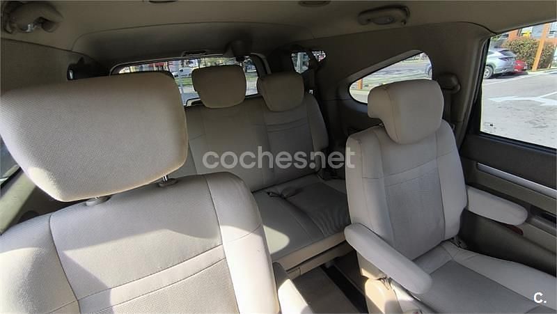 Usado Ssangyong (KGM) Rodius 165 CV (121 kW) 2009 Negro Monovolumen