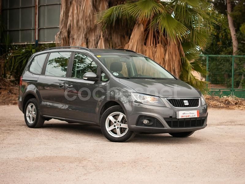 Burdeos Usado 2015 Seat Alhambra 4Drive Monovolumen | 9900 € (Un poco caro) - Imagen 1/4