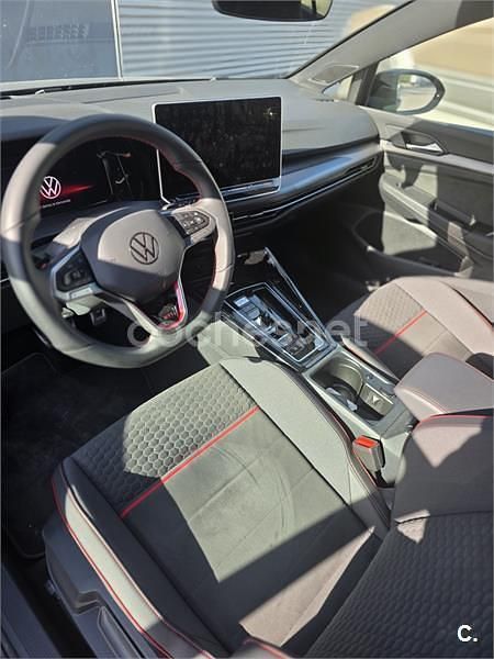 Usado VW Golf VIII GTI Clubsport 301 CV (221 kW) 2025 Gris / plata Berlina