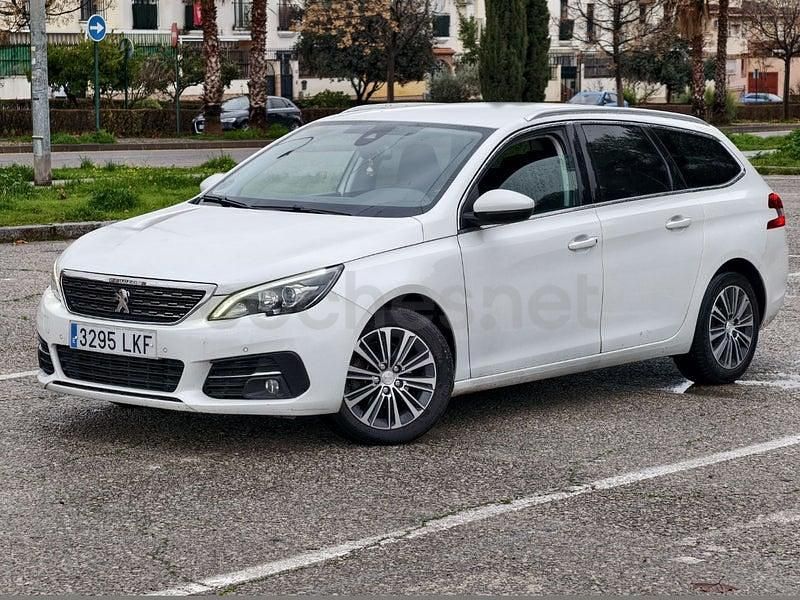 Usado Peugeot 308 SW Allure 130 CV (95 kW) 2020 Blanco Familiar