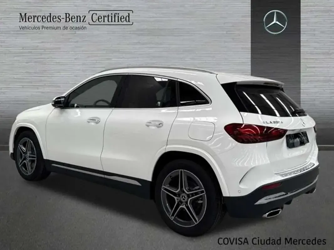 Usado Mercedes GLA200 150 CV (110 kW) 2025 Blanco SUV
