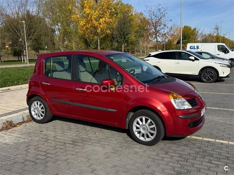 Rojo Usado 2005 Renault Modus Expression Monovolumen | 3900 € (Precio justo) - Imagen 1/4