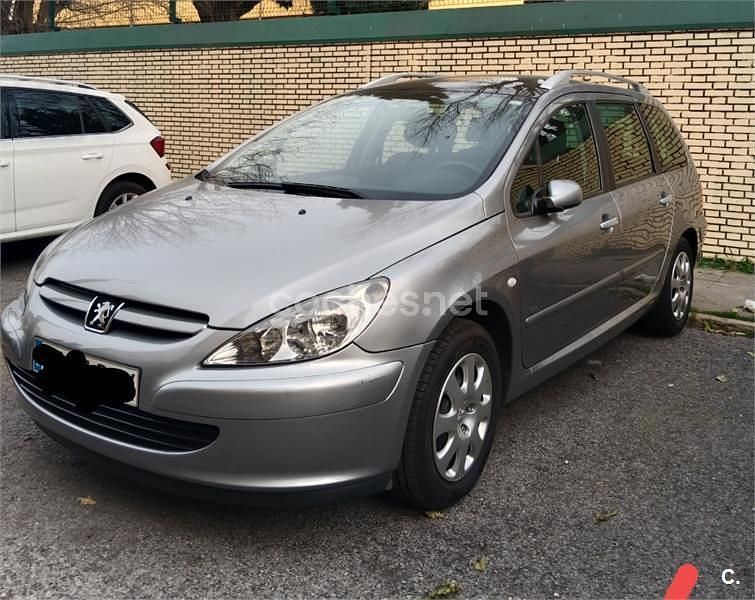 Usado Peugeot 307 90 CV (66 kW) 2004 Gris / plata Familiar