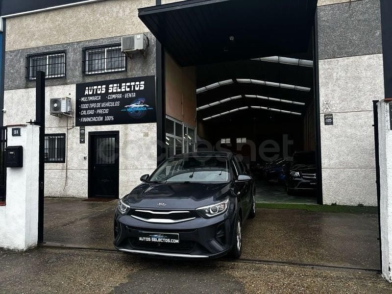 Usado Kia Stonic 115 CV (84 kW) 2018 Gris / plata SUV